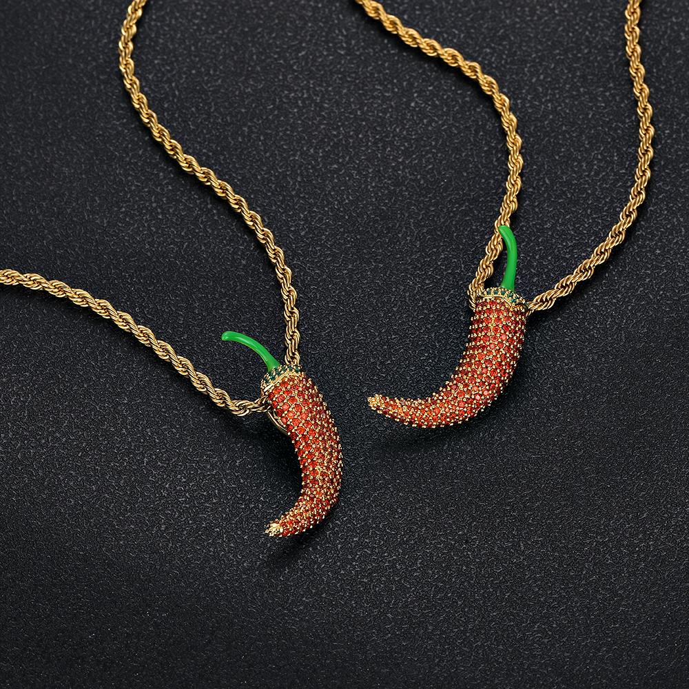 תליון אימוג'י פלפל חריף זהב