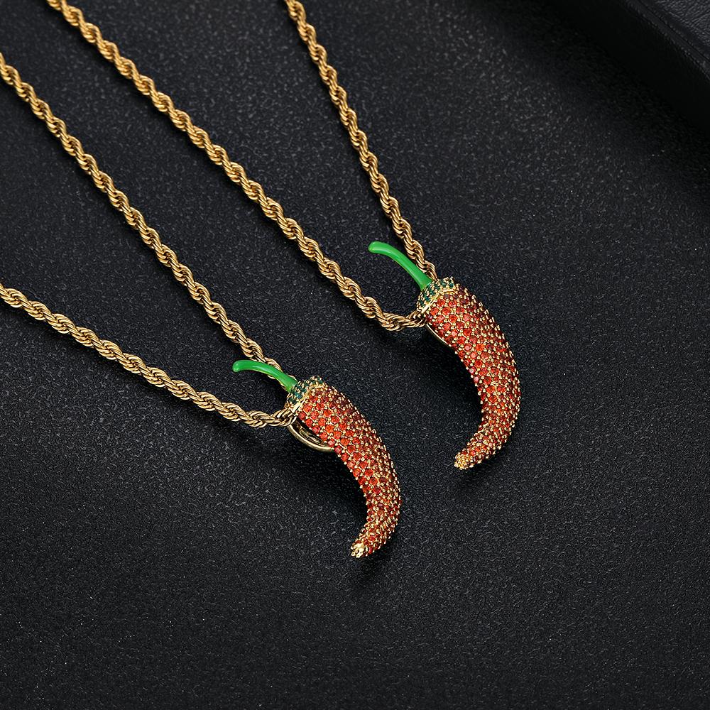 תליון אימוג'י פלפל חריף זהב